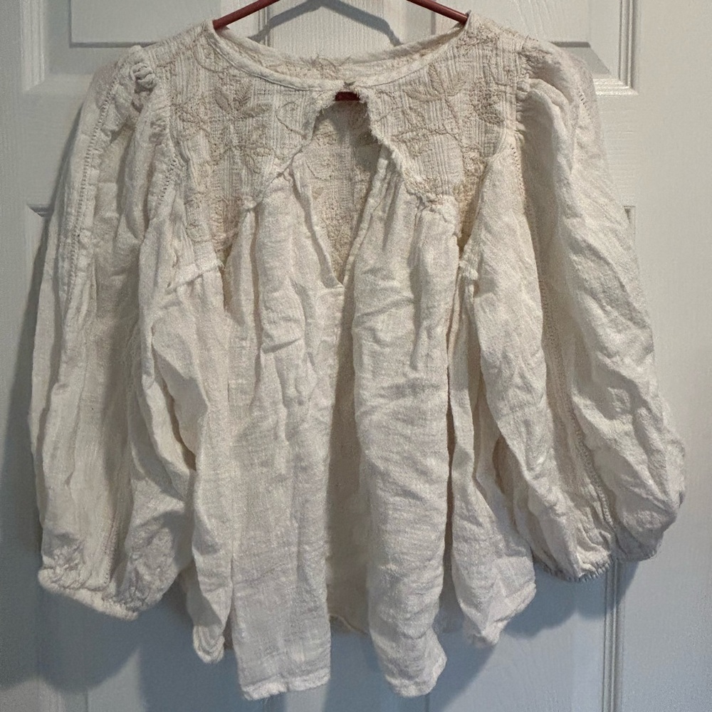 House of Harlow White lightweight 3/4 length sleeve cream accent Like New Small - Picture 4 of 6